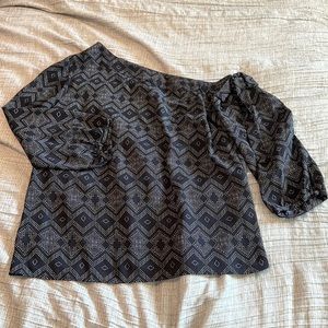 BR Factory Off-the-Shoulder Blouse!